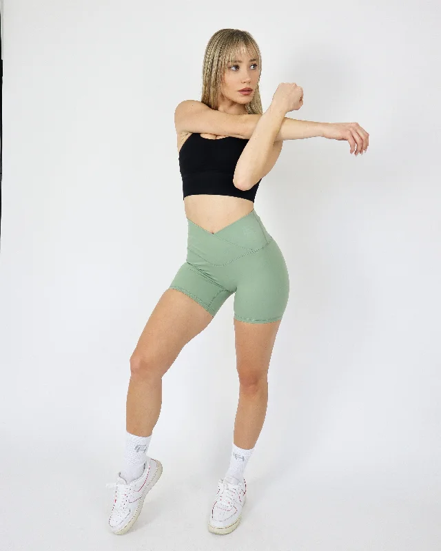 ONYX BIKER SHORTS 5” - Sage