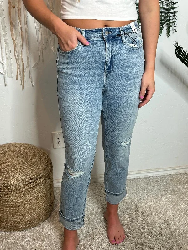 Judy Blue Mid Rise Light Wash Cuffed Boyfriend Jeans with Star Back Pocket