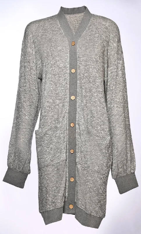 Tonal Tranquility: Cardigans with Subtle Color Pops